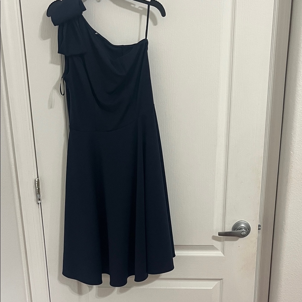 Elegant One-Shoulder Navy Dress with Bow Accent